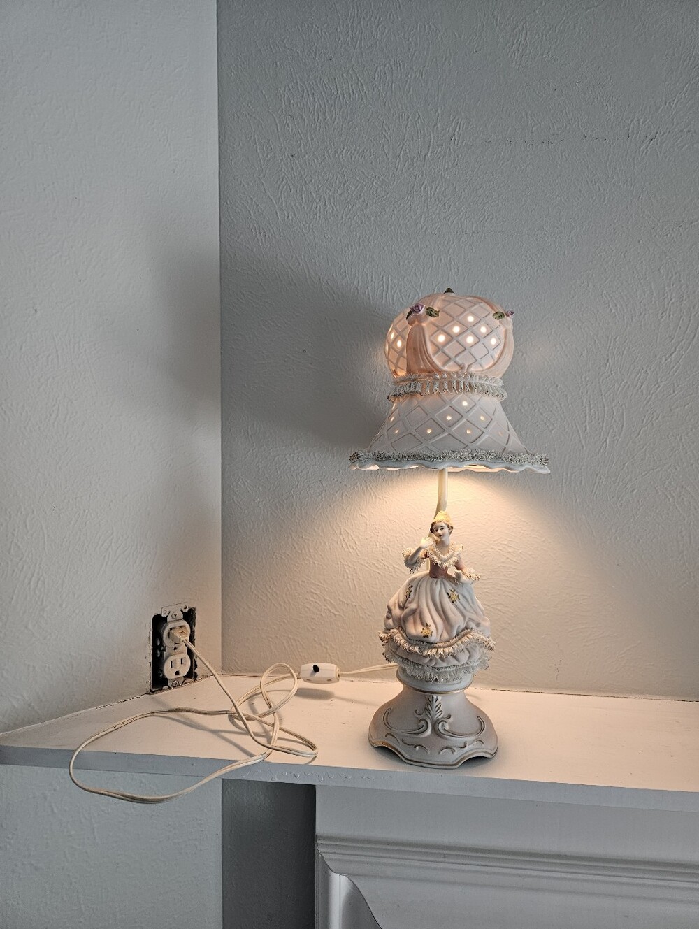 Vintage 50s Ardalt Lenwile Verithin Porcelain Bisque Hand Painted Boudoir Lamp - Picture 5 of 14
